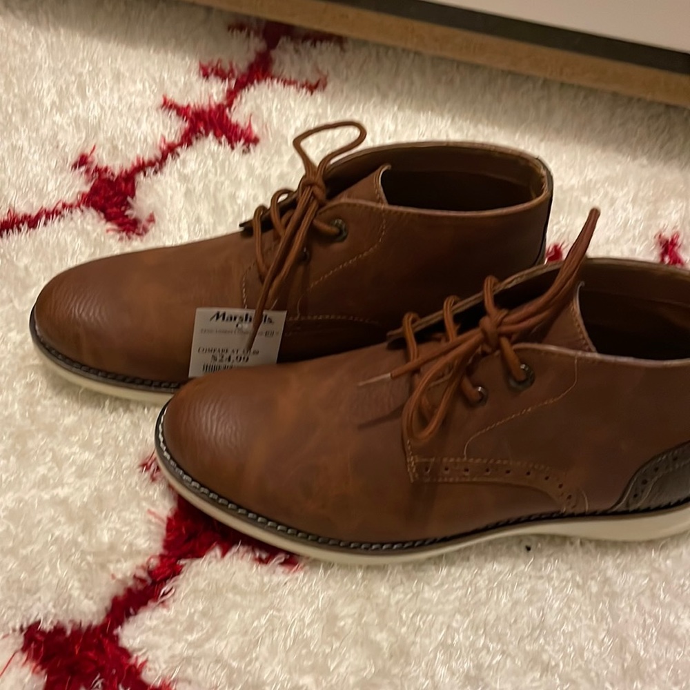 Brown lace up men’s boots